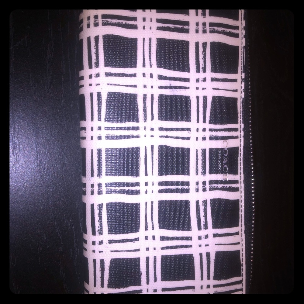 Coach Wallet- black and White